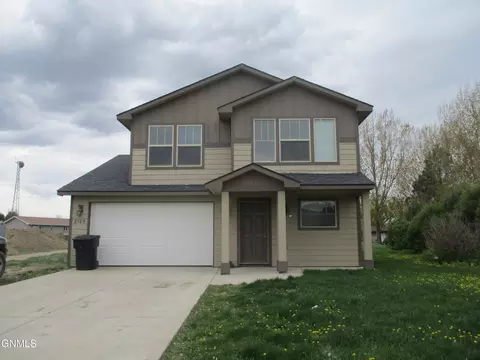 2105 12th Ave W, Williston, ND 58801 photo 1