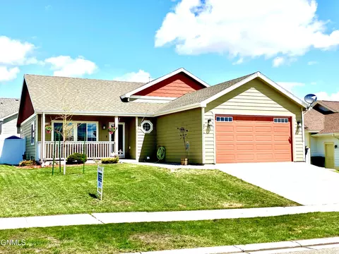 2714 24th St W, Williston, ND 58801 photo 1