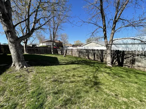 809 22nd St E, Williston, ND 58801 photo 50