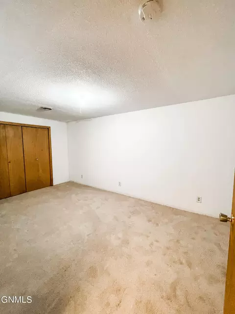 809 22nd St E, Williston, ND 58801 photo 31