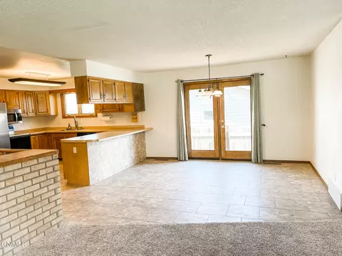 809 22nd St E, Williston, ND 58801 photo 8