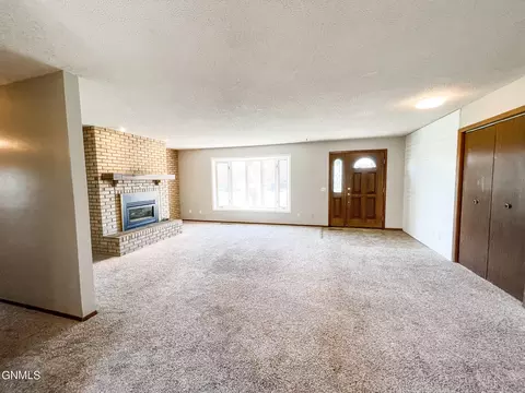 809 22nd St E, Williston, ND 58801 photo 22