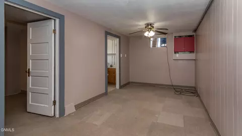 40 9th St E, Dickinson, ND 58601 photo 25