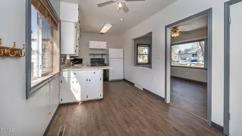 40 9th St E, Dickinson, ND 58601 photo 12