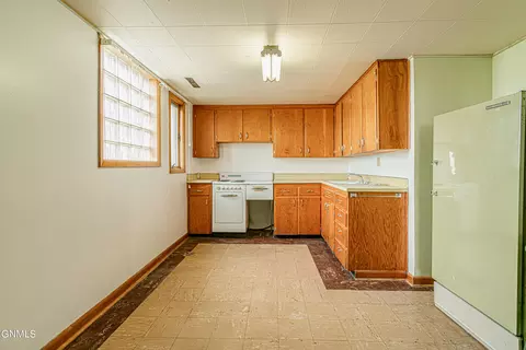 1204 Sunset Dr, Mandan, ND 58554 photo 26