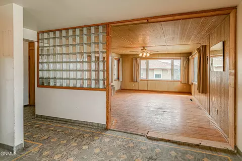 1204 Sunset Dr, Mandan, ND 58554 photo 11