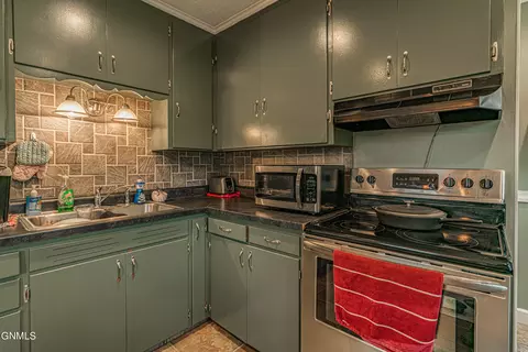 502 Mason Ave, Bismarck, ND 58501 photo 17
