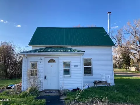 1008 North Ave, Hebron, ND 58638 photo 1