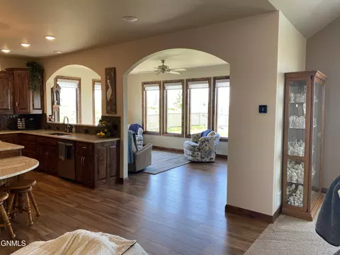 4141 14 B St NW, Garrison, ND 58540 photo 4