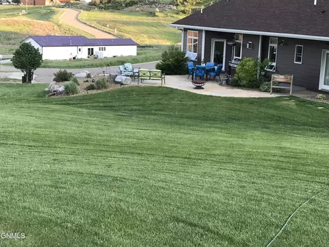 3008 Hillside Rd NW, Mandan, ND 58554 photo 54