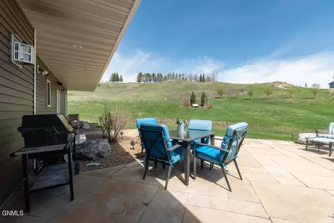 3008 Hillside Rd NW, Mandan, ND 58554 photo 45