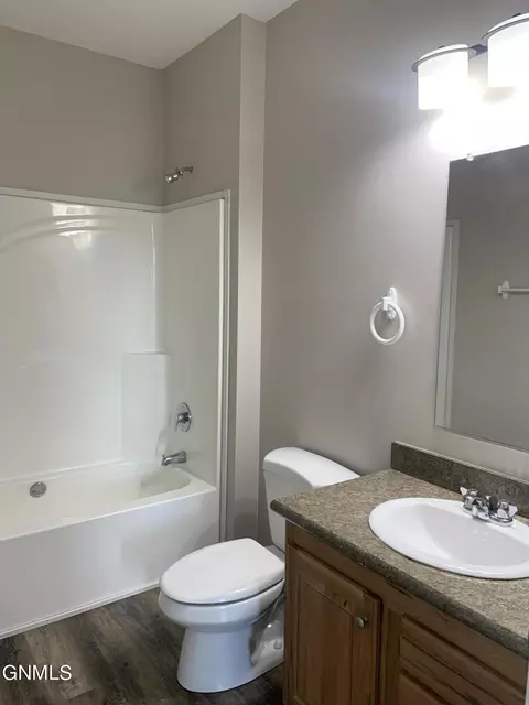 5494 Snowy Water Ln, Williston, ND 58801 photo 23