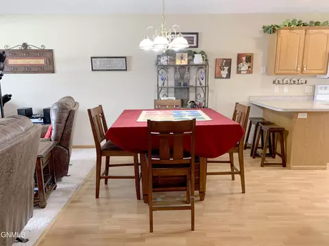 3803 Normandy St, Bismarck, ND 58503 photo 7