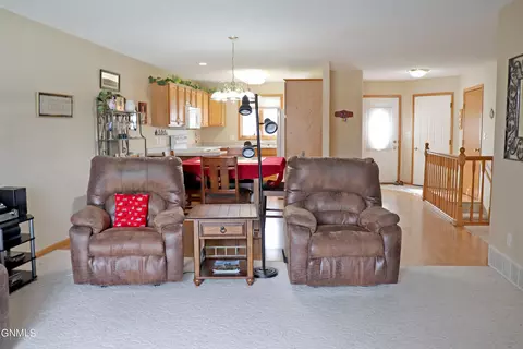 3803 Normandy St, Bismarck, ND 58503 photo 45