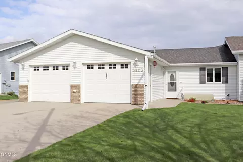 3803 Normandy St, Bismarck, ND 58503 photo 1