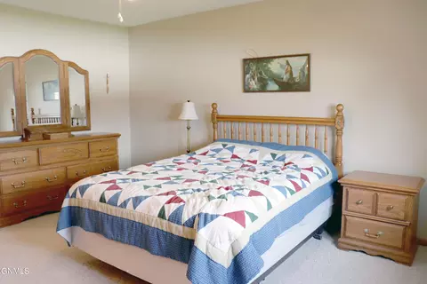 3803 Normandy St, Bismarck, ND 58503 photo 13