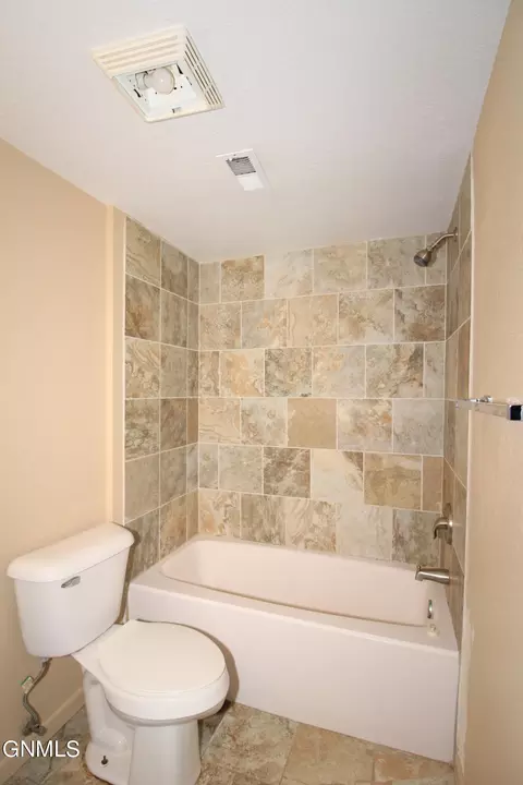 616 Central Ave, Minot, ND 58701 photo 34