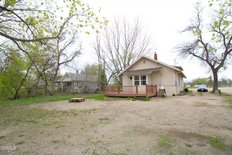616 Central Ave, Minot, ND 58701 photo 7