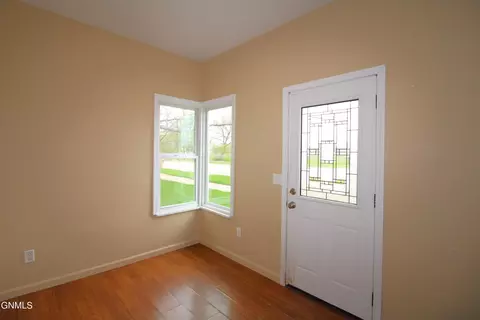 616 Central Ave, Minot, ND 58701 photo 9