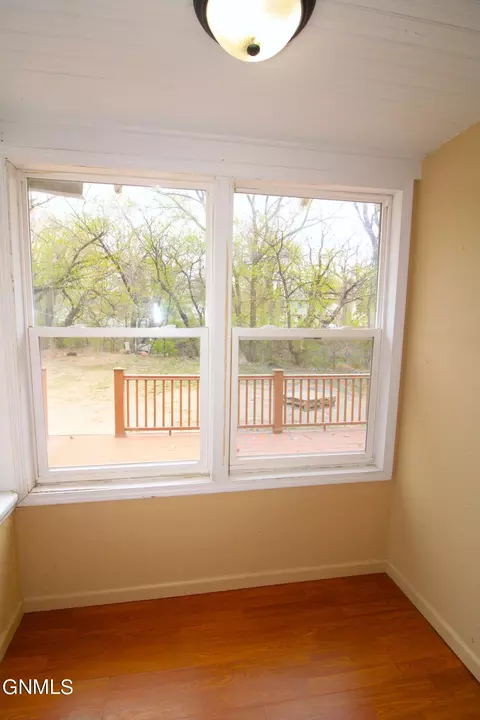 616 Central Ave, Minot, ND 58701 photo 28