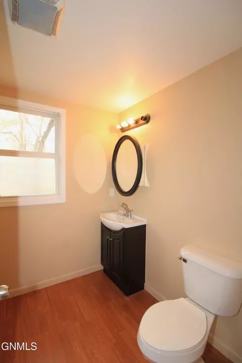 616 Central Ave, Minot, ND 58701 photo 23