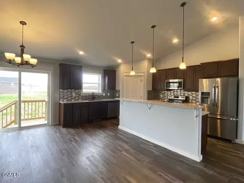 13336 River Meadow St, Williston, ND 58801 photo 8