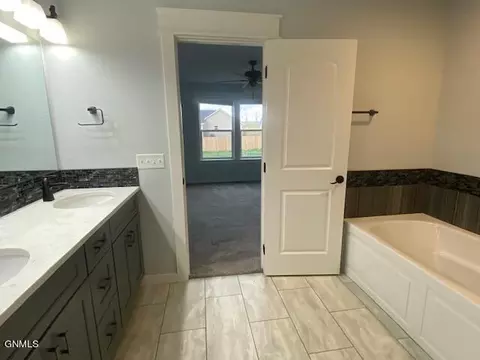 13336 River Meadow St, Williston, ND 58801 photo 29
