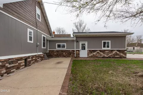 6 3rd St SE, Dickinson, ND 58601 photo 42