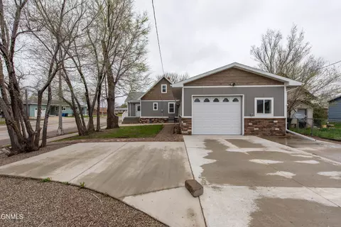6 3rd St SE, Dickinson, ND 58601 photo 38