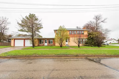 510 3rd St, Mott, ND 58646 photo 1
