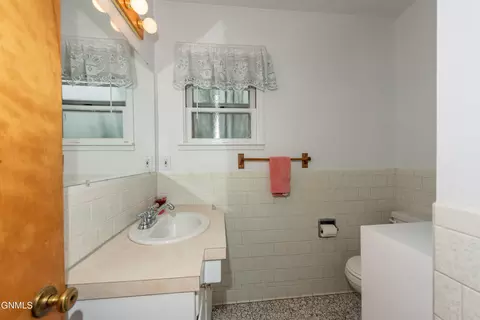 510 3rd St, Mott, ND 58646 photo 24