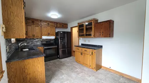 1709 Monte Dr, Mandan, ND 58554 photo 10