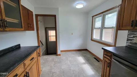 1709 Monte Dr, Mandan, ND 58554 photo 11