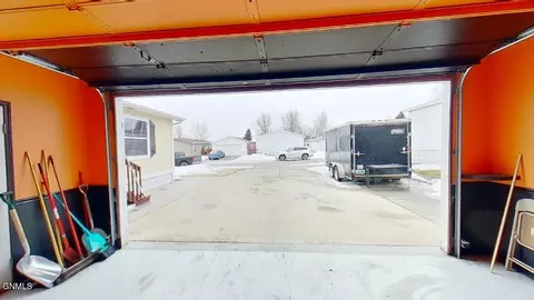 4600 Camden Loop, Bismarck, ND 58503 photo 30