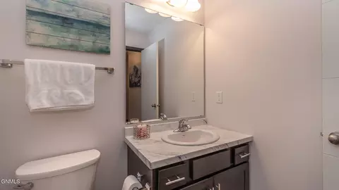 212 Irvine Loop, Bismarck, ND 58504 photo 17