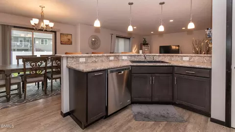 212 Irvine Loop, Bismarck, ND 58504 photo 13