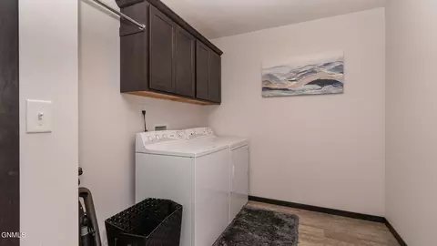 212 Irvine Loop, Bismarck, ND 58504 photo 18