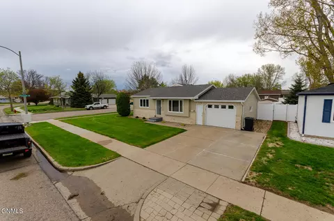 334 Easy St, Bismarck, ND 58504 photo 22