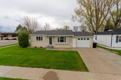 334 Easy St, Bismarck, ND 58504 photo 24