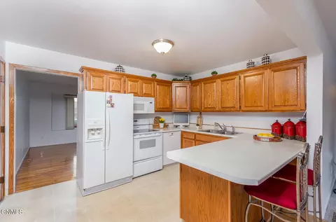 334 Easy St, Bismarck, ND 58504 photo 2