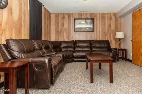 809 28th St, Bismarck, ND 58501 photo 22