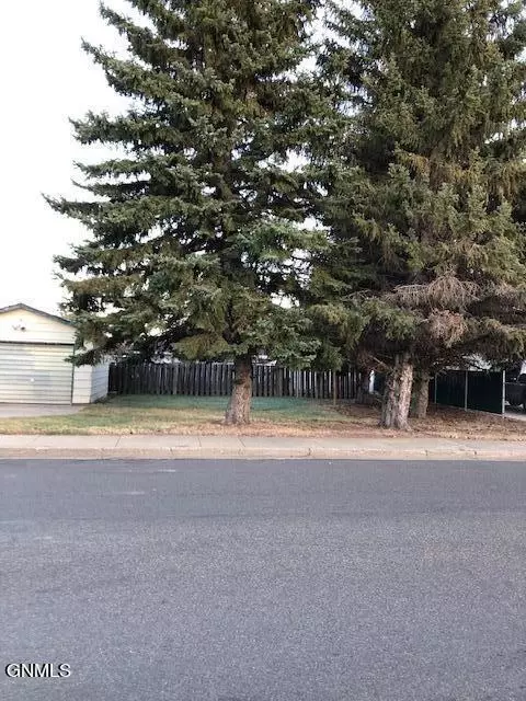 6 9th St E, Dickinson, ND 58601 photo 18