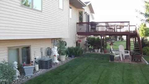 2225 3rd St S, Bismarck, ND 58504 photo 33