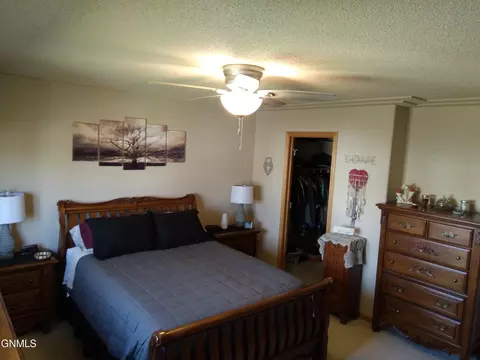 2225 3rd St S, Bismarck, ND 58504 photo 13