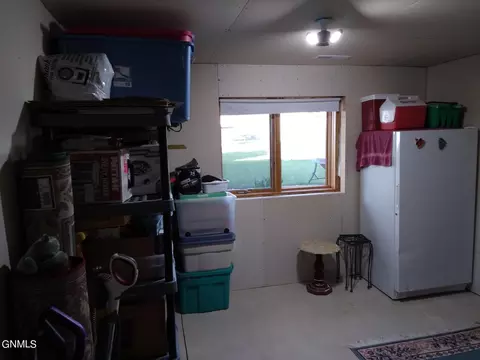 2225 3rd St S, Bismarck, ND 58504 photo 39
