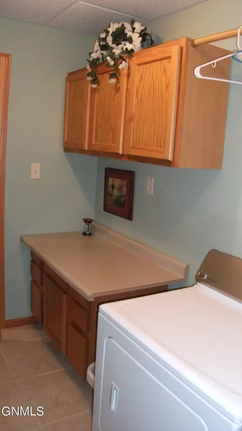 2225 3rd St S, Bismarck, ND 58504 photo 34