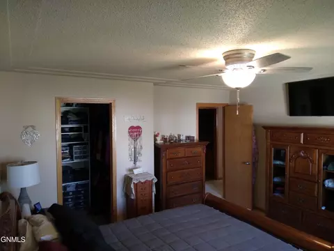 2225 3rd St S, Bismarck, ND 58504 photo 14