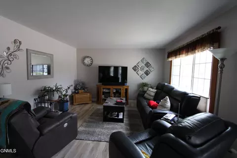 1715 Harmon Ave, Bismarck, ND 58501 photo 9
