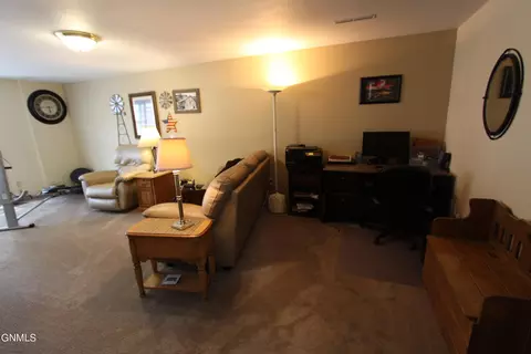 1715 Harmon Ave, Bismarck, ND 58501 photo 20
