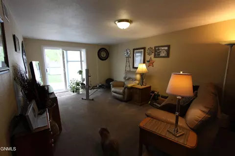 1715 Harmon Ave, Bismarck, ND 58501 photo 19